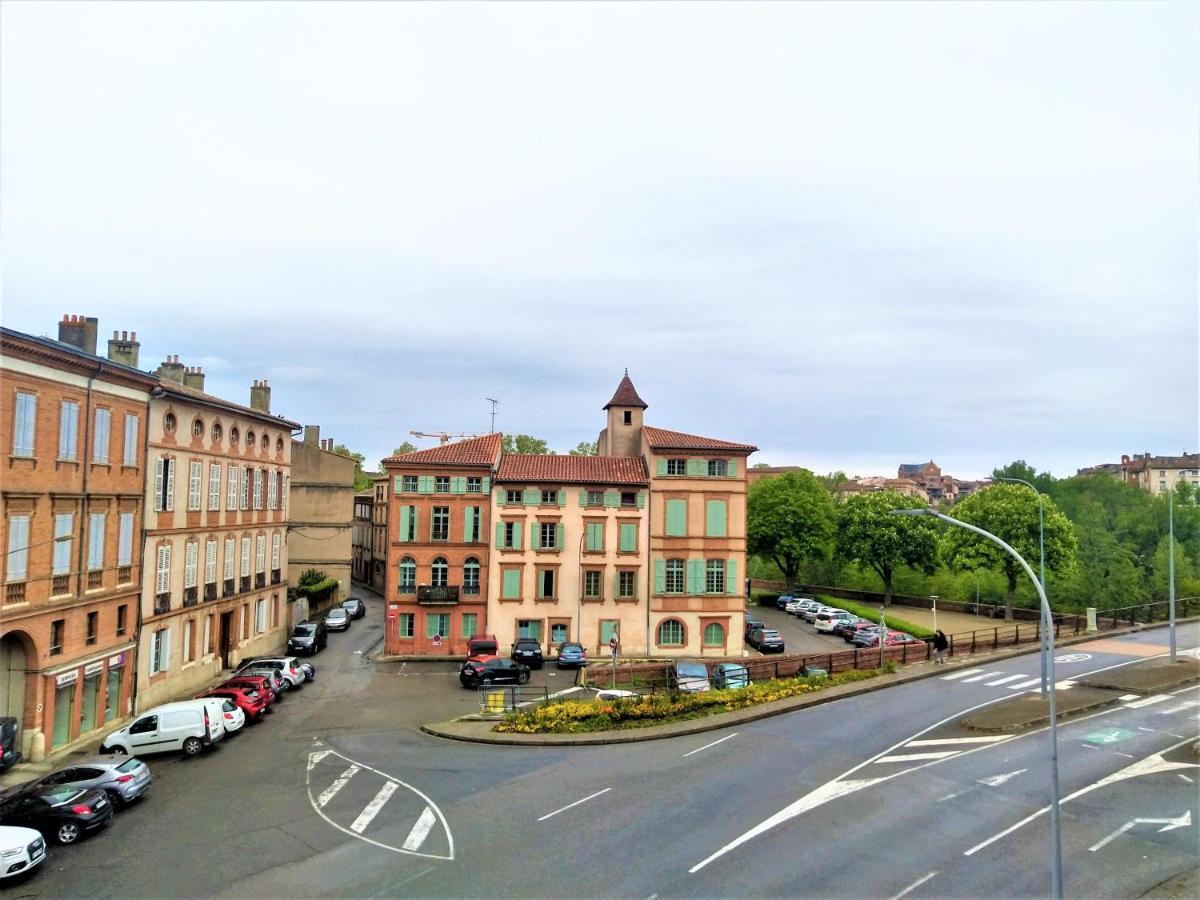 Chambre Privee Et Spacieuse Au Sein D'Un Logement Partage - Central, Quartier Villebourbon - 3 Chambres Doubles - 2 Balcons - Places De Stationnements Gratuites - 5 Min A Pied Gare Et Hypercentre 몽토방 외부 사진