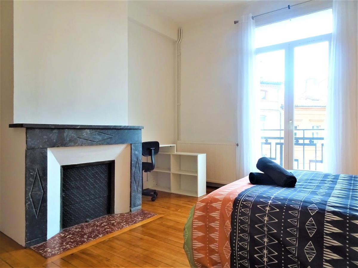 Chambre Privee Et Spacieuse Au Sein D'Un Logement Partage - Central, Quartier Villebourbon - 3 Chambres Doubles - 2 Balcons - Places De Stationnements Gratuites - 5 Min A Pied Gare Et Hypercentre 몽토방 외부 사진