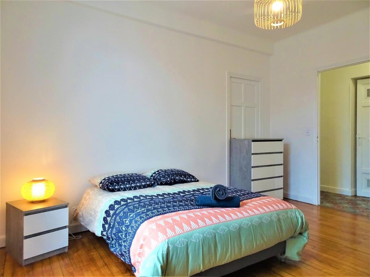 Chambre Privee Et Spacieuse Au Sein D'Un Logement Partage - Central, Quartier Villebourbon - 3 Chambres Doubles - 2 Balcons - Places De Stationnements Gratuites - 5 Min A Pied Gare Et Hypercentre 몽토방 외부 사진