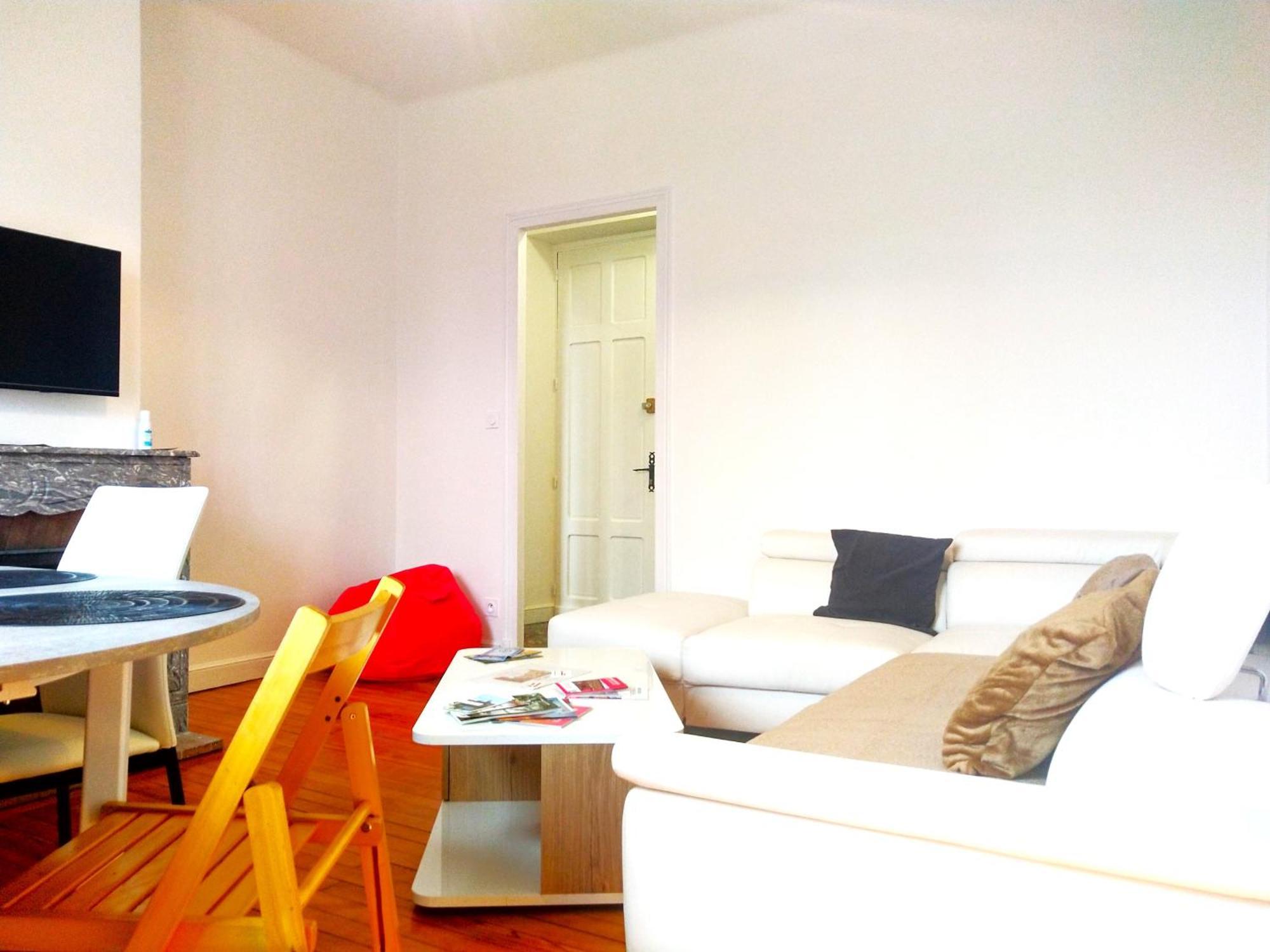 Chambre Privee Et Spacieuse Au Sein D'Un Logement Partage - Central, Quartier Villebourbon - 3 Chambres Doubles - 2 Balcons - Places De Stationnements Gratuites - 5 Min A Pied Gare Et Hypercentre 몽토방 외부 사진
